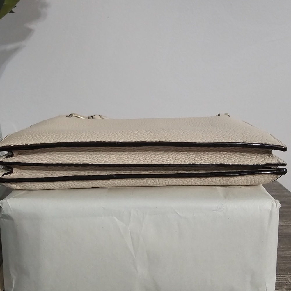 Kate Spade Crossbody - Picture 7 of 11